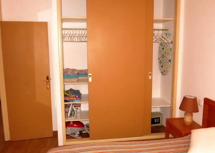 Close To Golden Mile Apartment