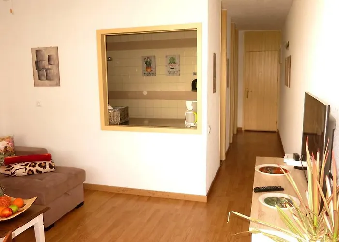 Close To Golden Mile * Playa de las Americas (Tenerife)