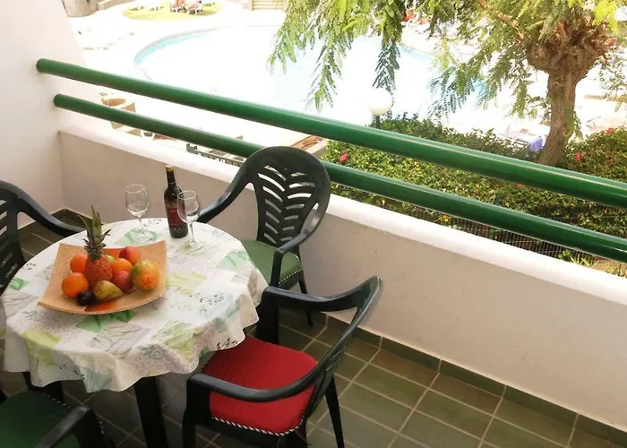 Close To Golden Mile 公寓