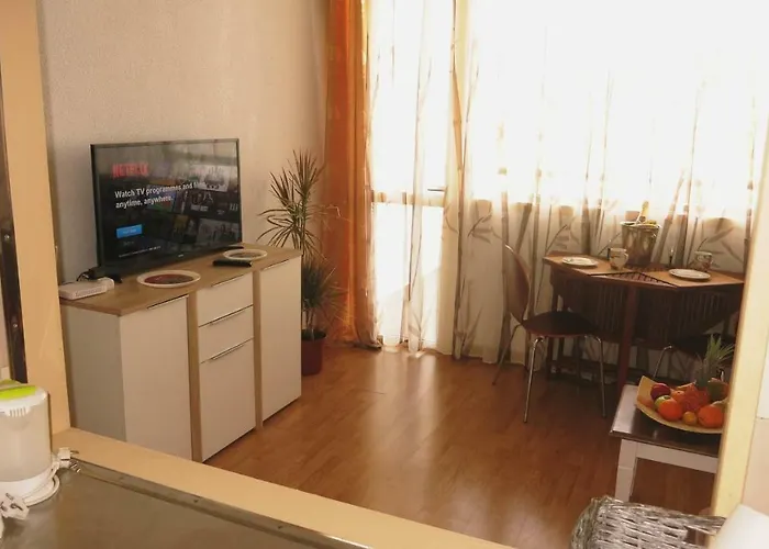 Close To Golden Mile 美洲海滩